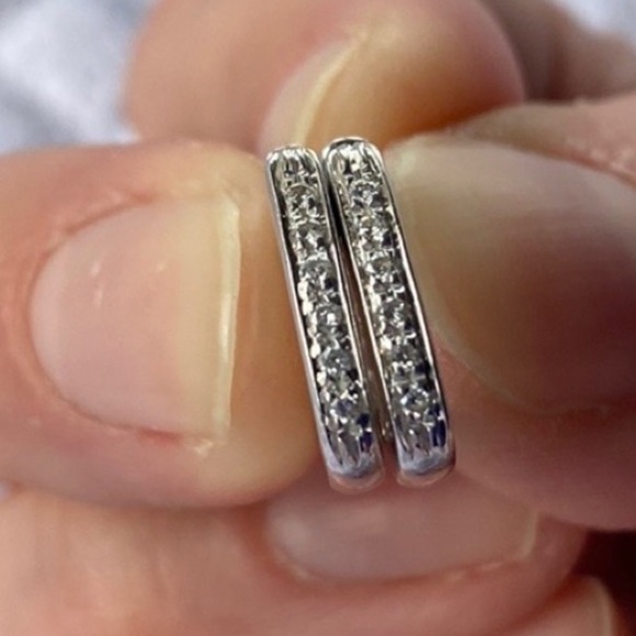 💕HP💕 18k white gold Diamond earrings purchased in Italy 🇮🇹 - appraisal included - Picture 9 of 17